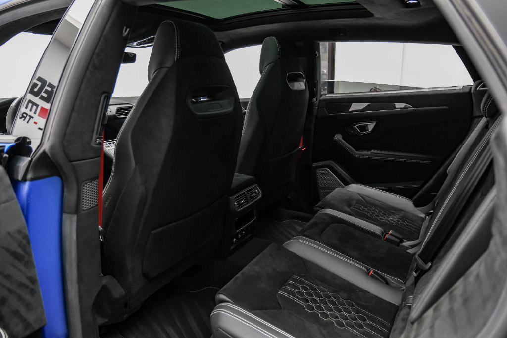 Used 2023 Lamborghini Urus Performante AWD/4WD image 36