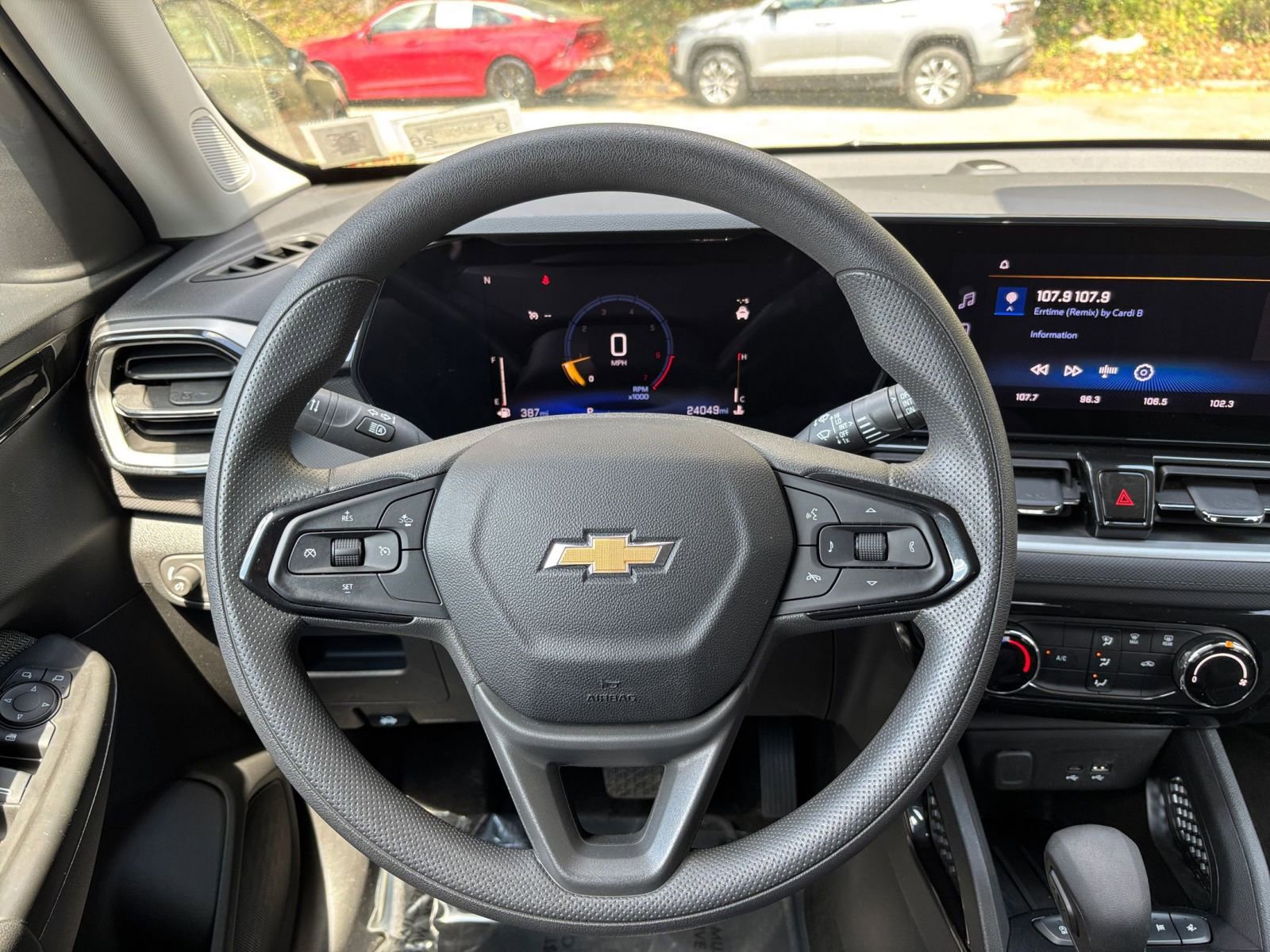 Used 2025 Chevrolet TrailBlazer LT image 29