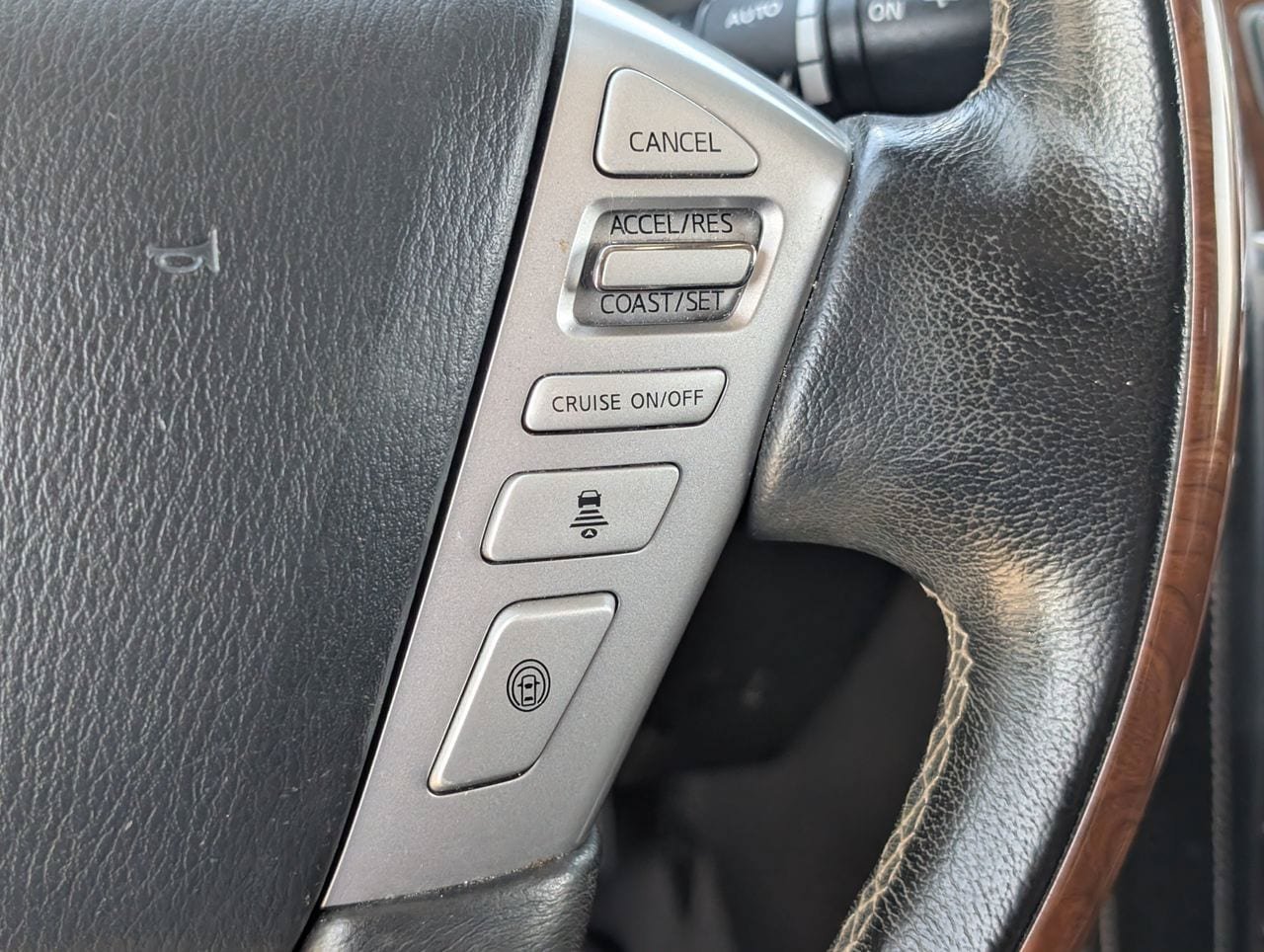 Used 2018 INFINITI QX80 2WD w/ Driver Assistance Package image 21