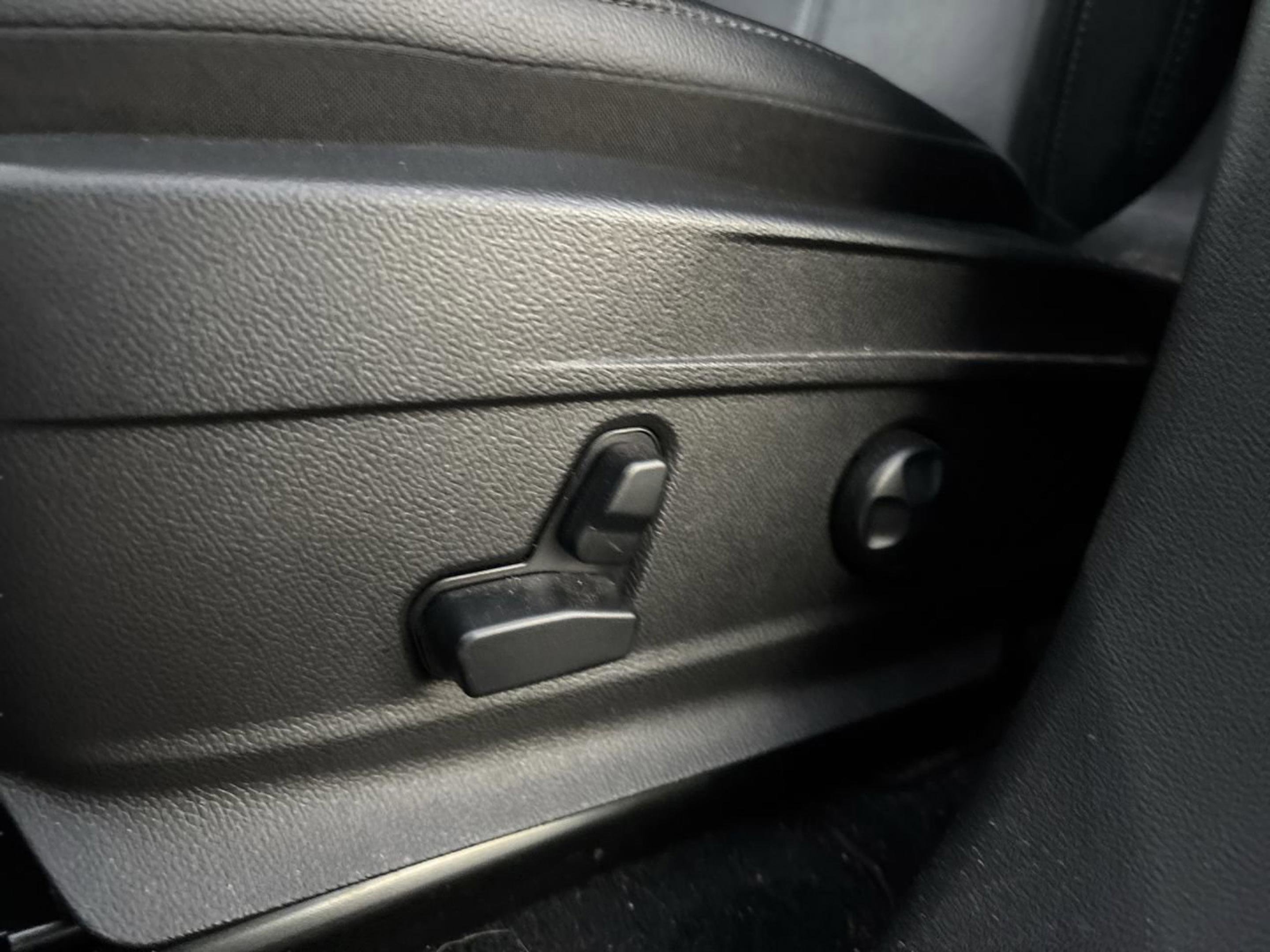 Used 2020 Alfa Romeo Stelvio Sport w/ Quick Order Package 22J Sport image 15