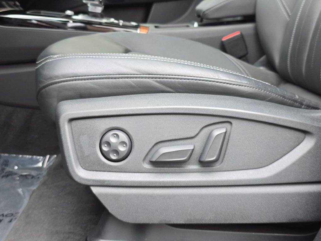 Used 2021 Audi Q5 2.0T Premium w/ Convenience Package AWD/4WD image 32