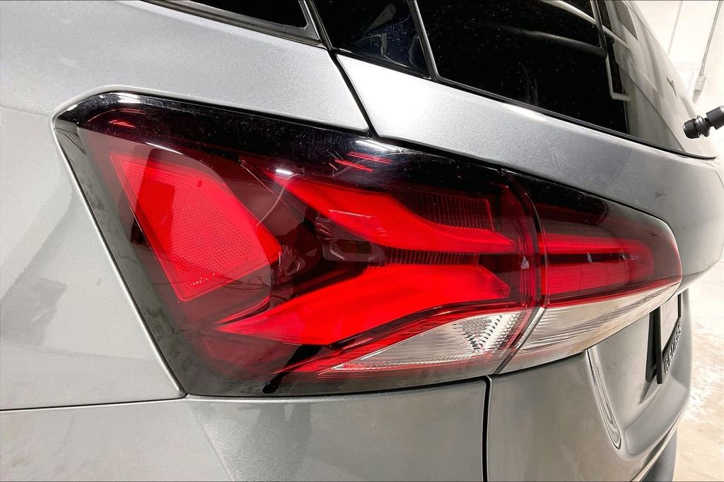 Used 2023 Chevrolet Equinox RS image 37
