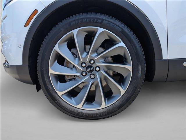 Used 2022 Lincoln Nautilus Reserve AWD/4WD image 25