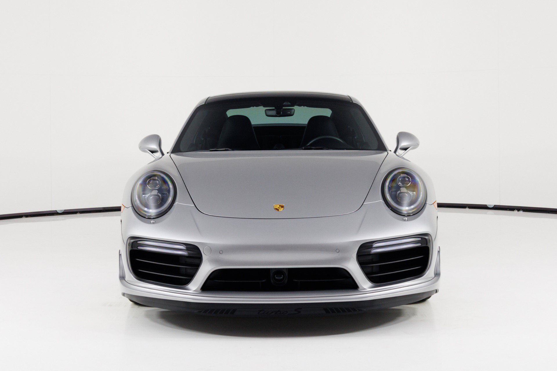 Used 2017 Porsche 911 Turbo S AWD/4WD image 8