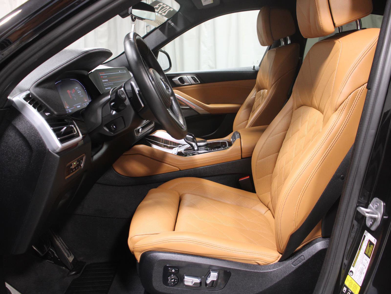 Certified 2023 BMW X6 xDrive40i w/ M Sport Package image 14