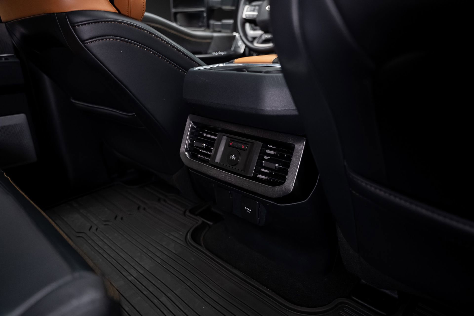 Used 2024 Ford F250 Platinum w/ Tremor Off-Road Package image 74