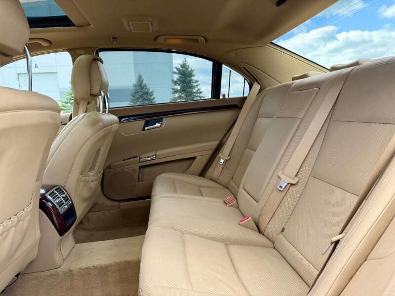 Used 2011 Mercedes-Benz S 550 4MATIC image 16
