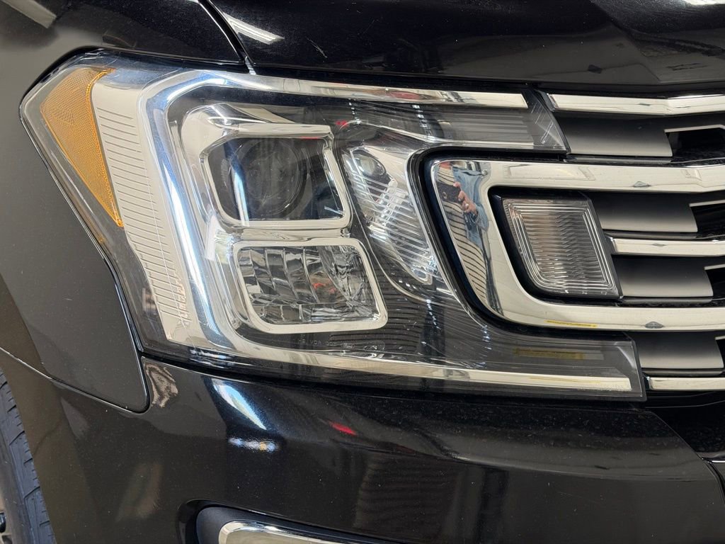 Used 2020 Ford Expedition Max Limited image 17