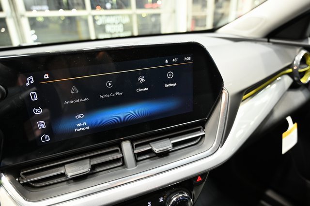 New 2026 Chevrolet Trax LT w/ Driver Confidence Package image 15