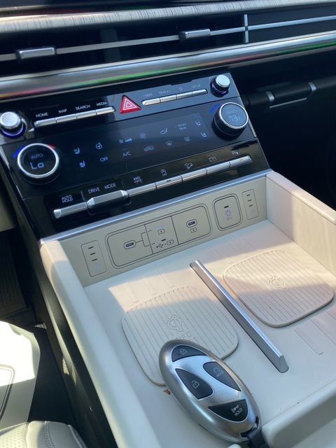 Certified 2025 Hyundai Santa Fe Calligraphy image 25