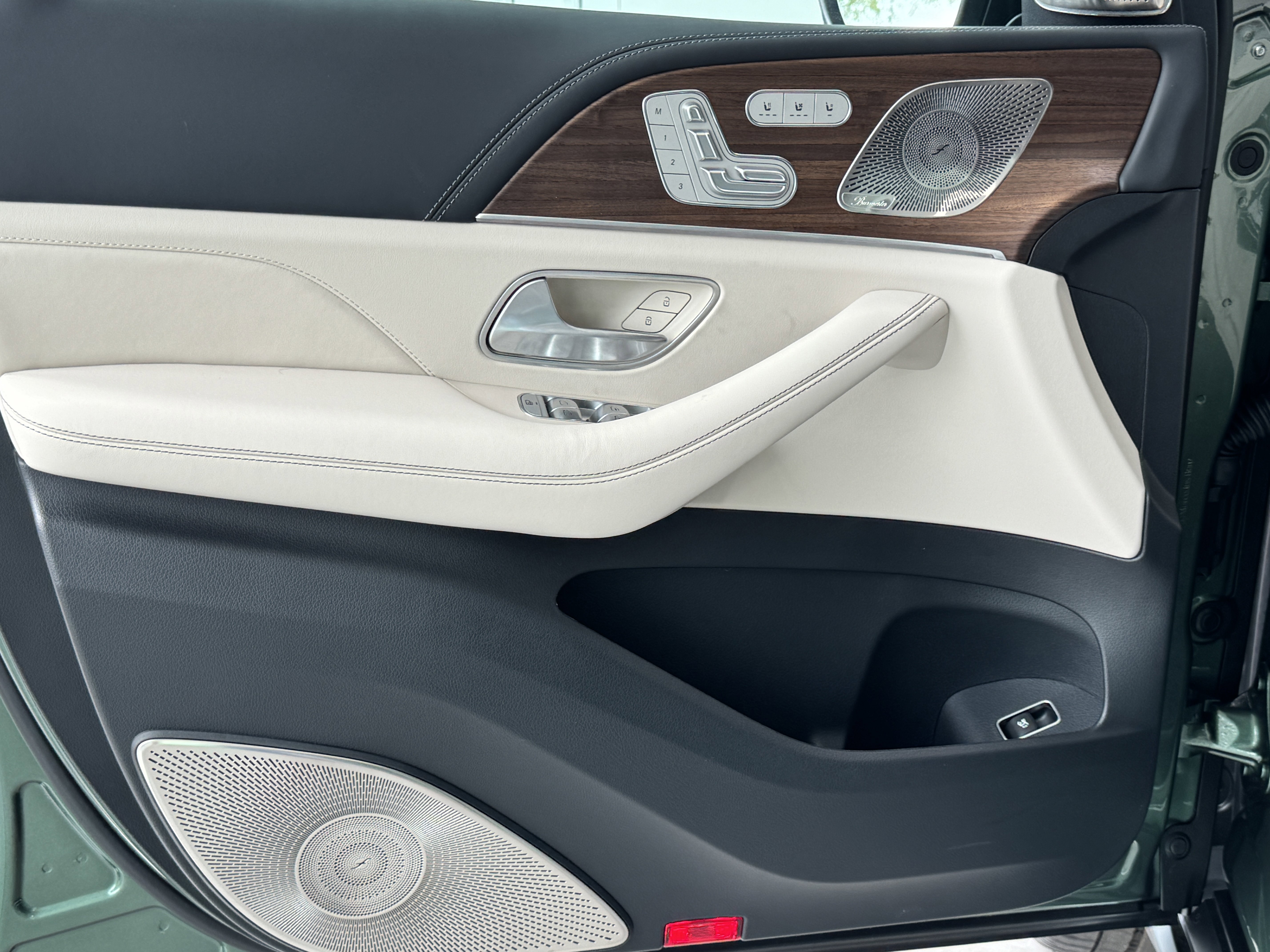 New 2026 Mercedes-Benz GLS 63 AMG 4MATIC image 12