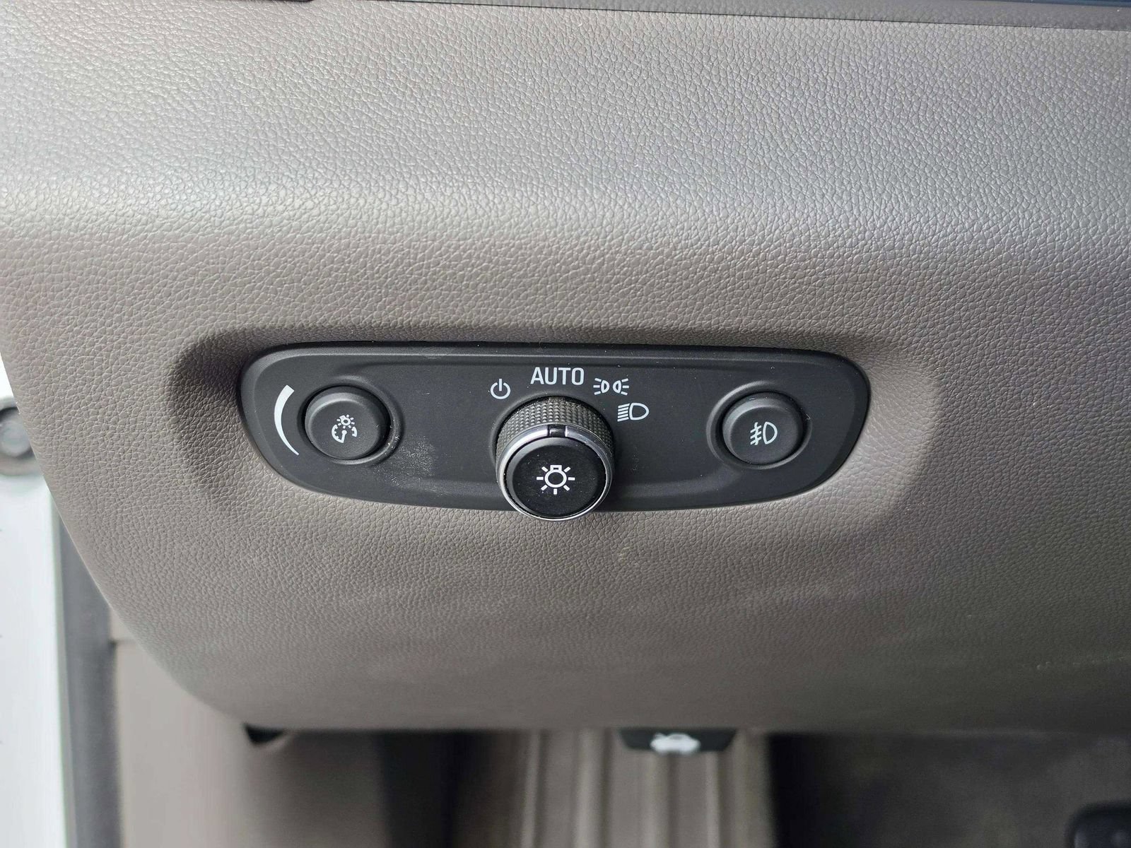 Used 2019 Chevrolet Traverse LT FWD image 30