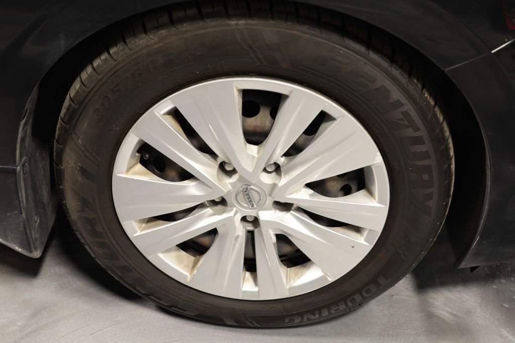 Used 2020 Nissan Sentra S image 31