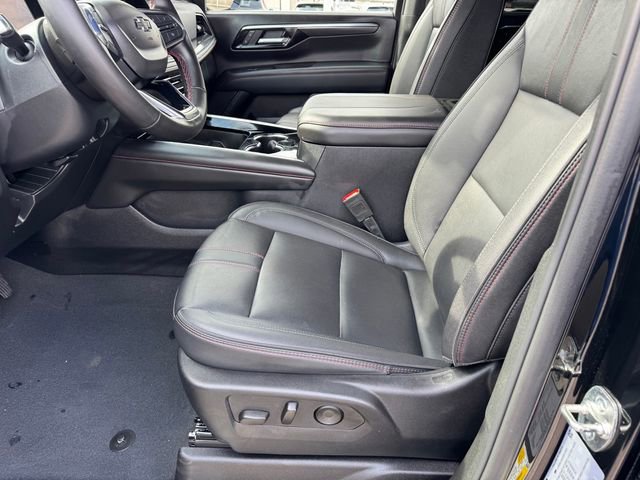 Certified 2025 Chevrolet Suburban RST image 17
