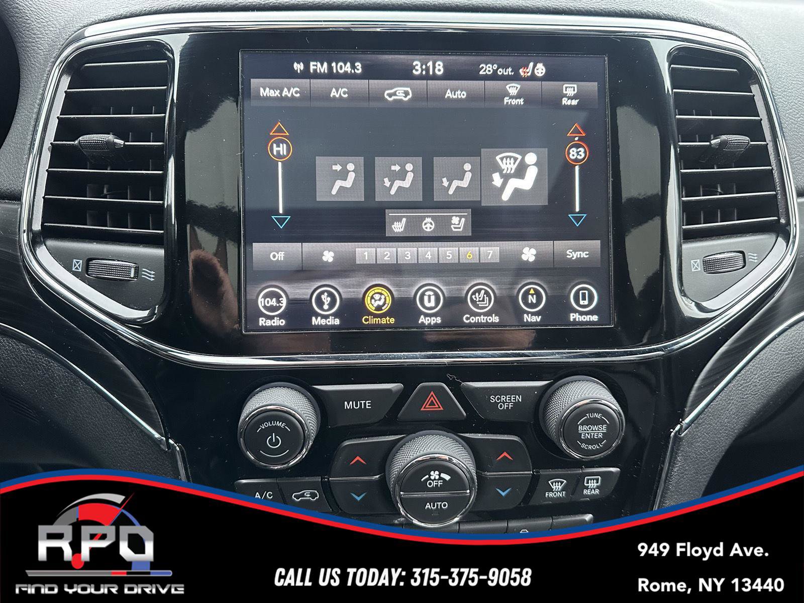 Used 2019 Jeep Grand Cherokee Limited w/ Luxury Group II image 19