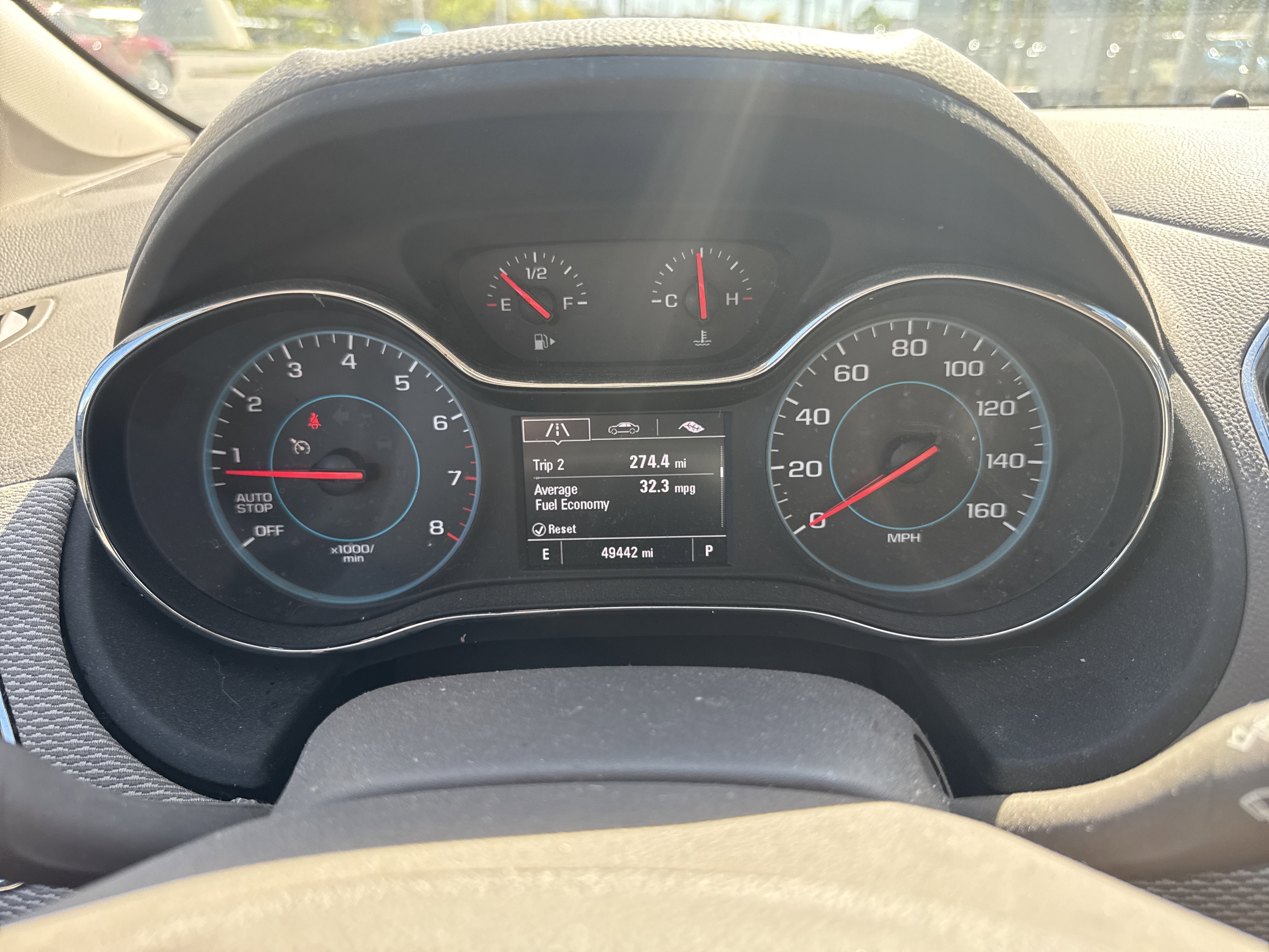 Used 2018 Chevrolet Cruze LT w/ Convenience Package FWD image 4