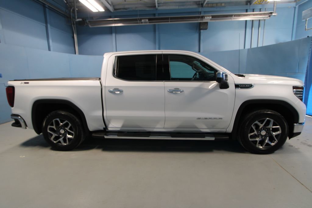 Used 2022 GMC Sierra 1500 SLT w/ SLT Premium Plus Package AWD/4WD image 36