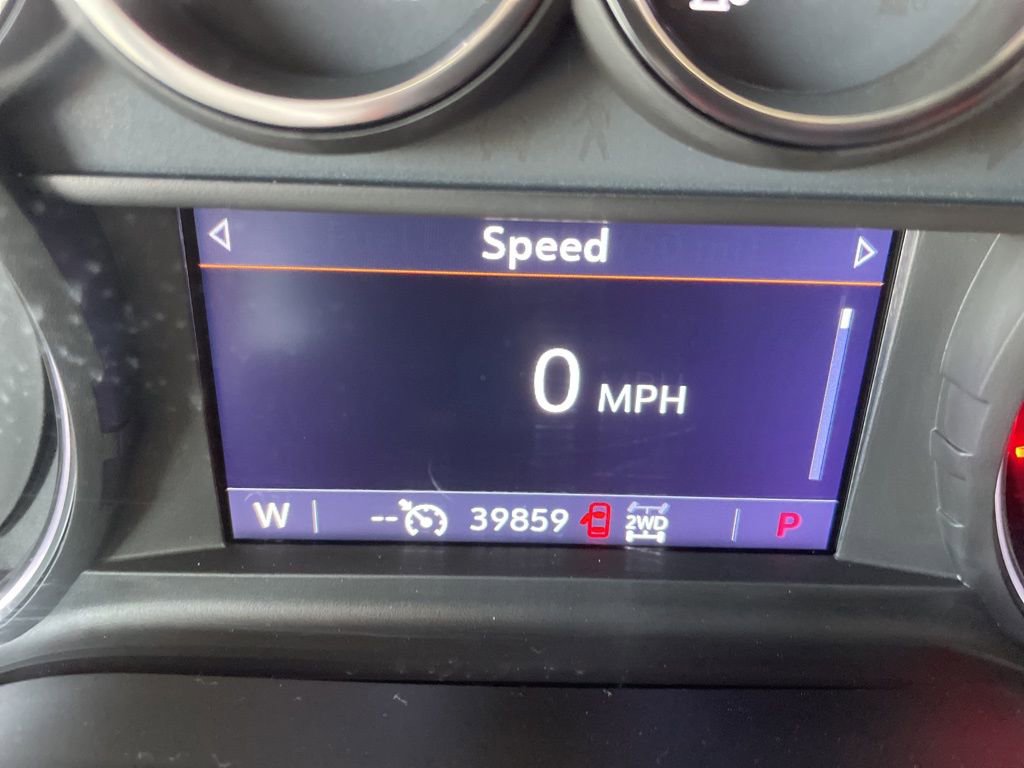 Used 2021 Chevrolet Silverado 1500 LT AWD/4WD image 12