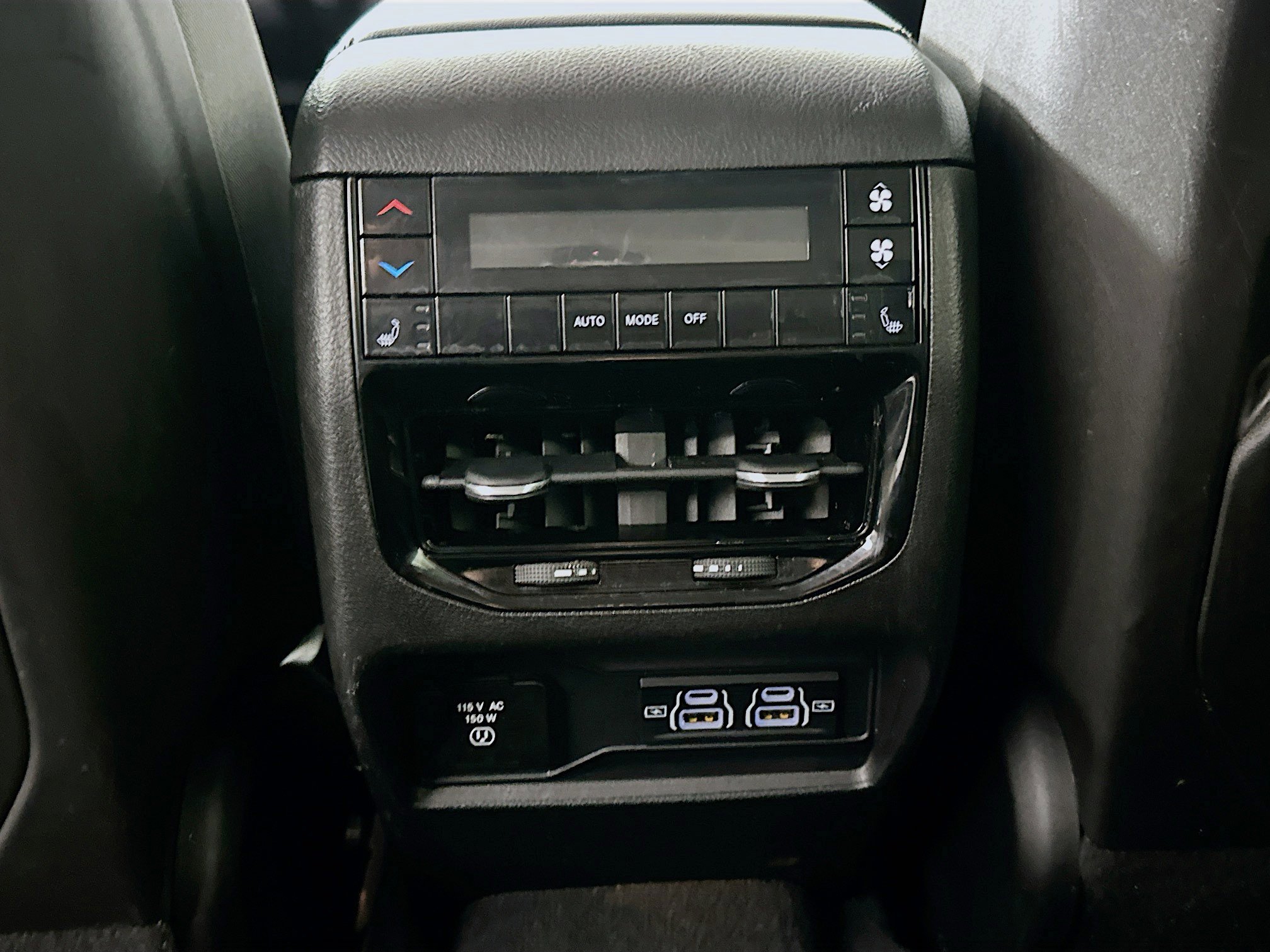 Used 2021 Jeep Grand Cherokee L Limited AWD/4WD image 28