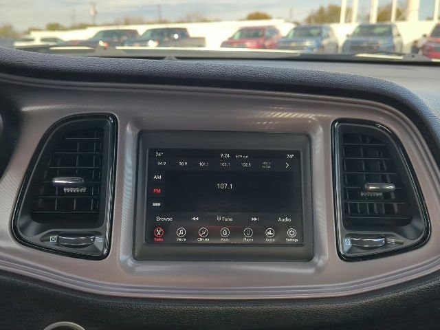 Used 2023 Dodge Challenger SXT image 6