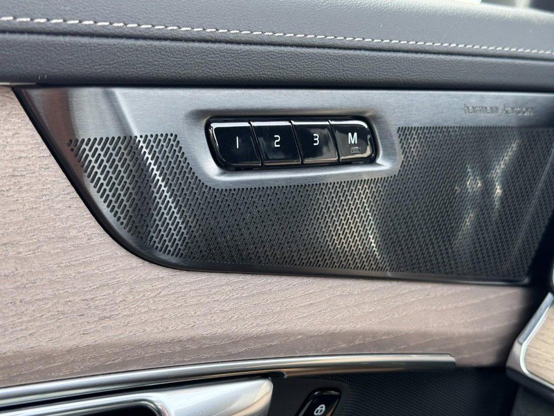 New 2026 Volvo XC90 T8 Ultra w/ Protection Package image 11