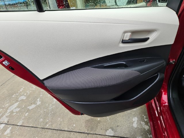 Used 2022 Toyota Corolla LE FWD image 15