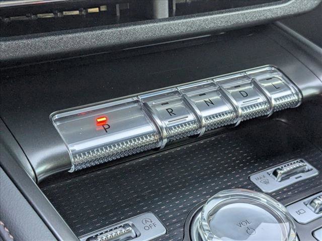 Used 2024 Lincoln Nautilus Reserve w/ Jet Appearance Package (87T) image 12