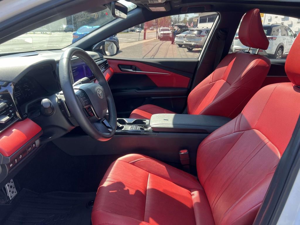 Used 2025 Toyota Camry LE AWD/4WD image 16