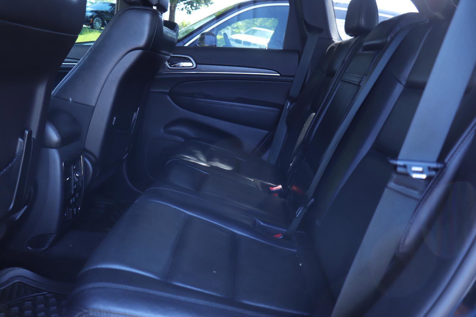 Used 2018 Jeep Grand Cherokee Limited w/ Luxury Group II AWD/4WD image 12