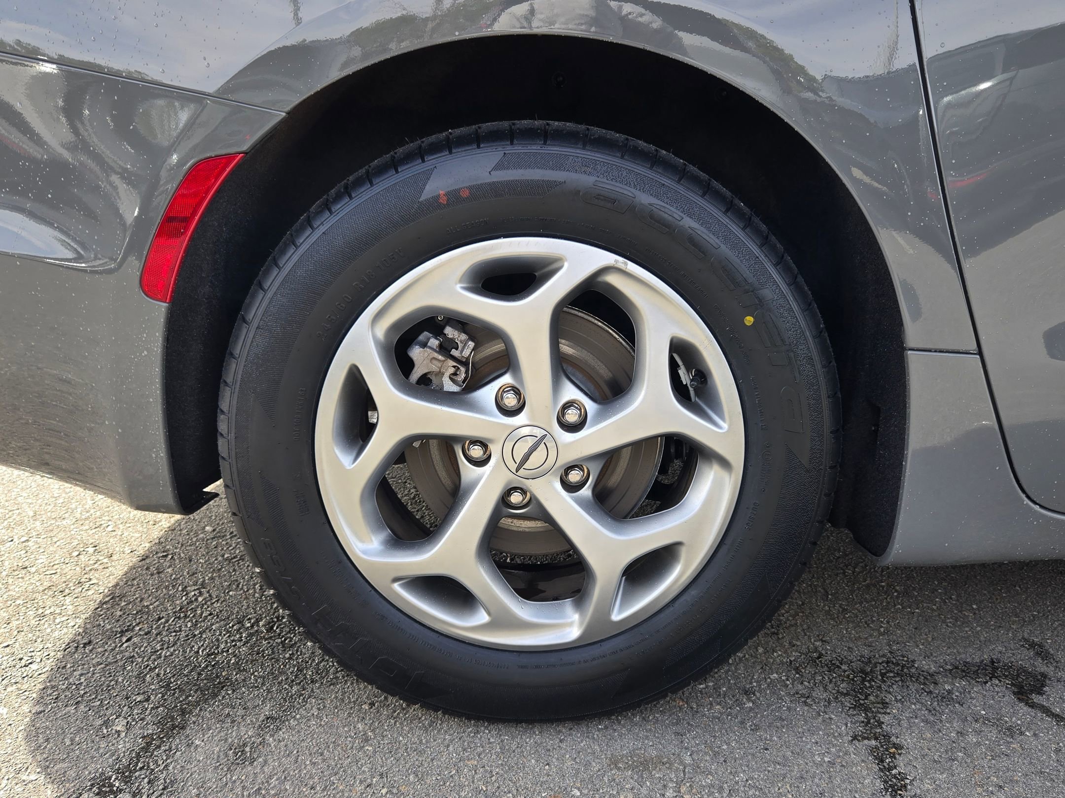 Used 2023 Chrysler Pacifica Limited image 17