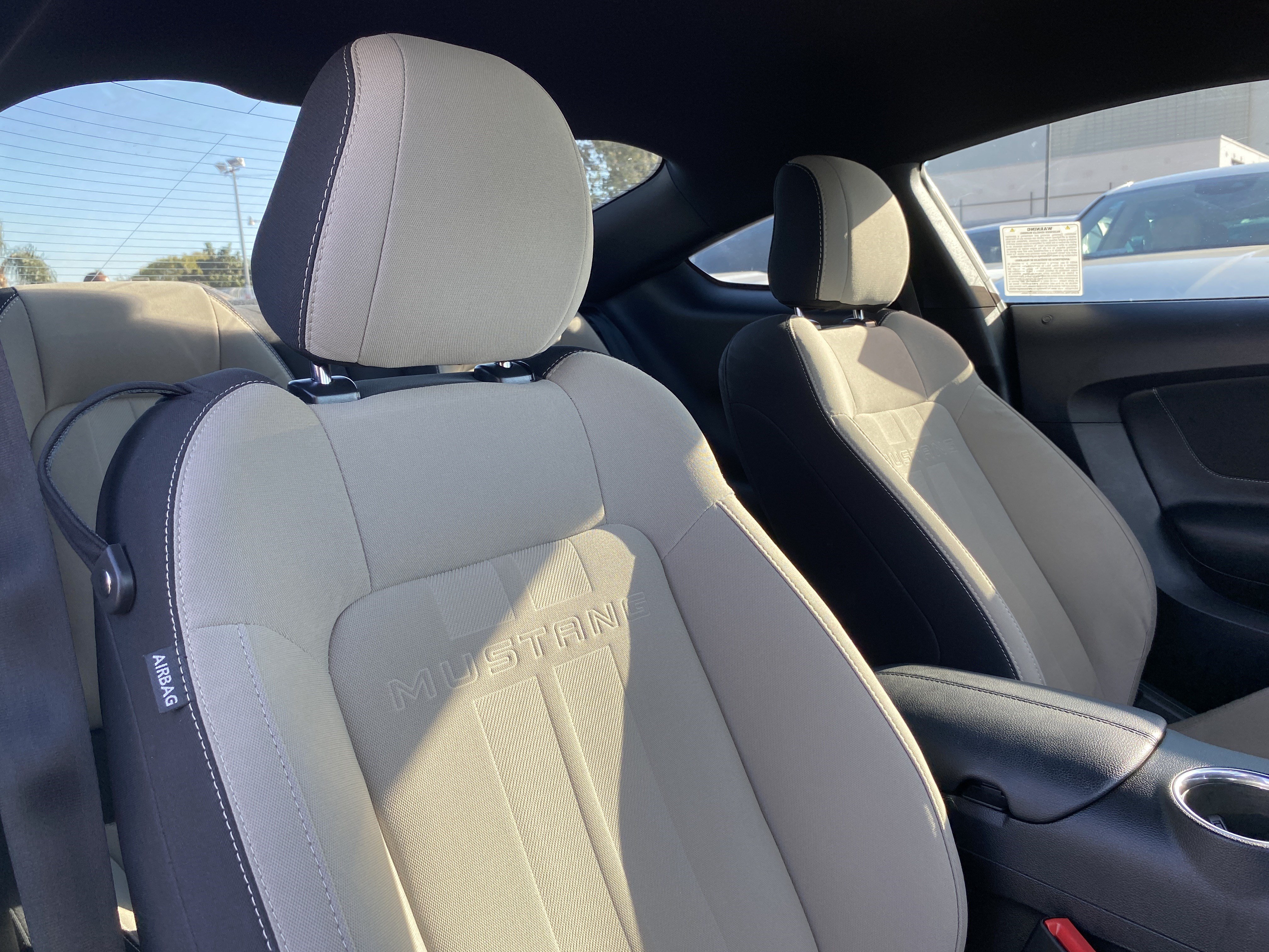 Used 2018 Ford Mustang Coupe RWD image 19