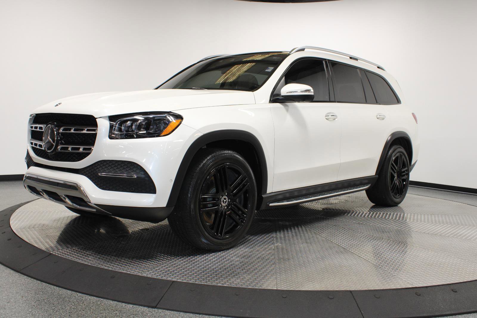 Used 2021 Mercedes-Benz GLS 450 4MATIC image 4