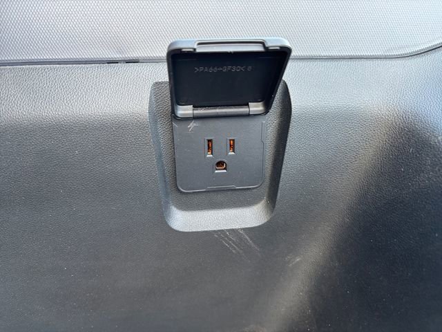 Used 2024 Chevrolet Brightdrop 400 w/ Commercial Equipment Package AWD/4WD image 19