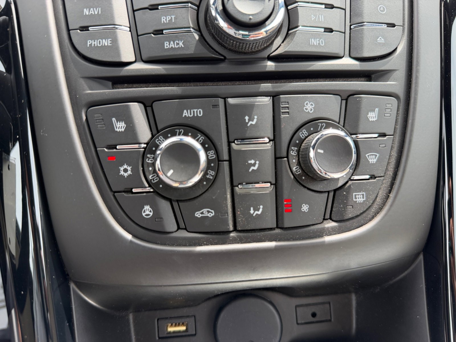 Used 2016 Buick Cascada Premium image 11