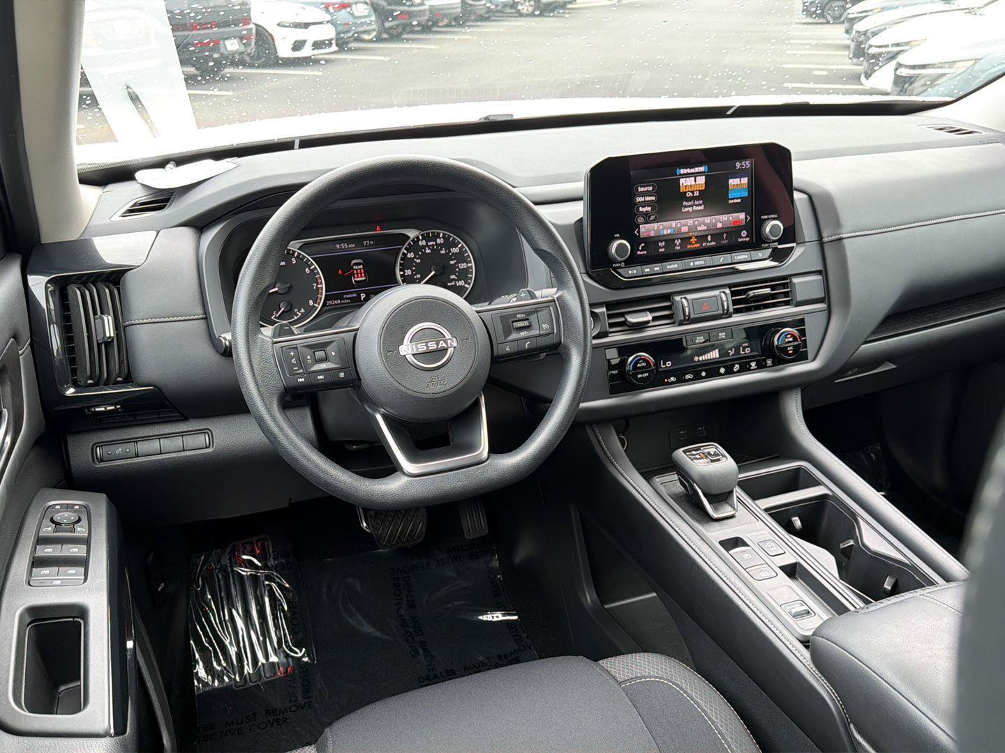 Used 2024 Nissan Pathfinder S FWD image 18