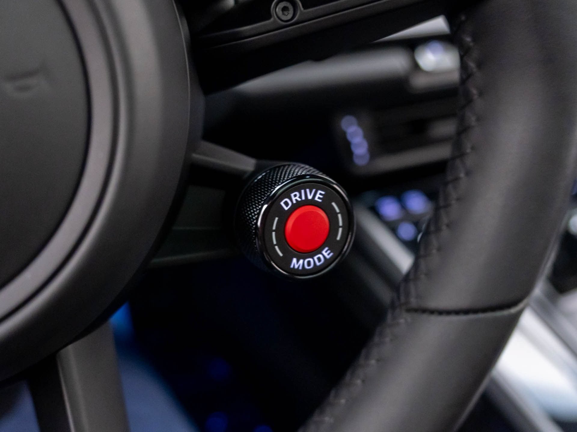 Certified 2025 Porsche 911 Carrera RWD image 25