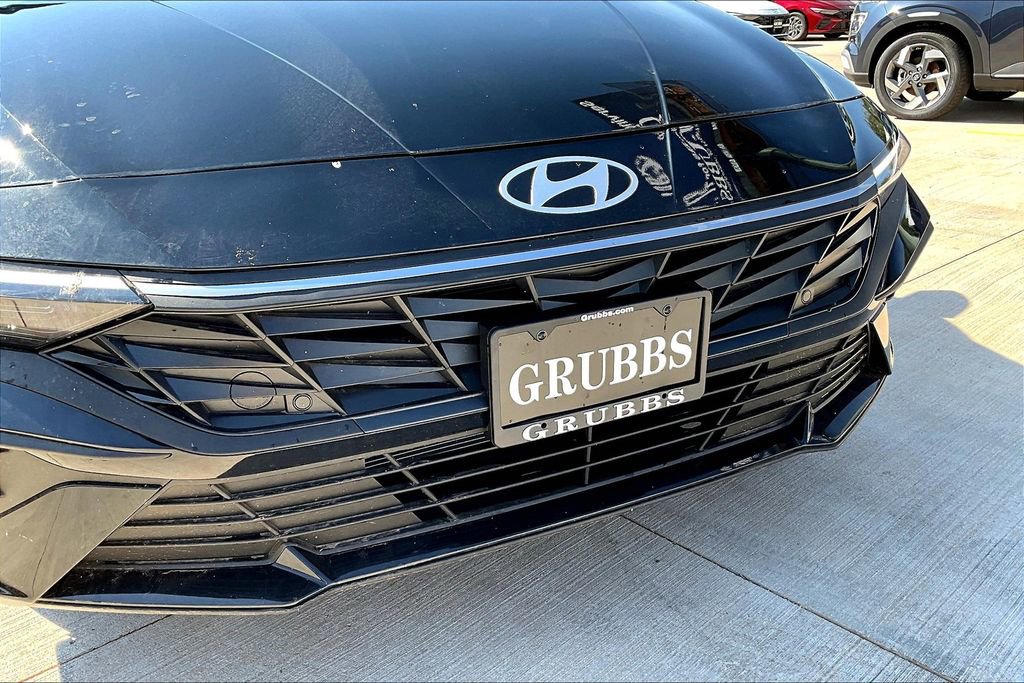 New 2025 Hyundai Elantra Blue FWD image 28