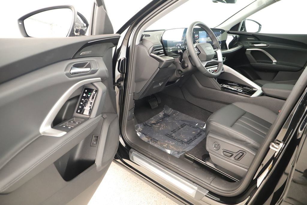 New 2025 Audi Q5 Premium Plus image 14