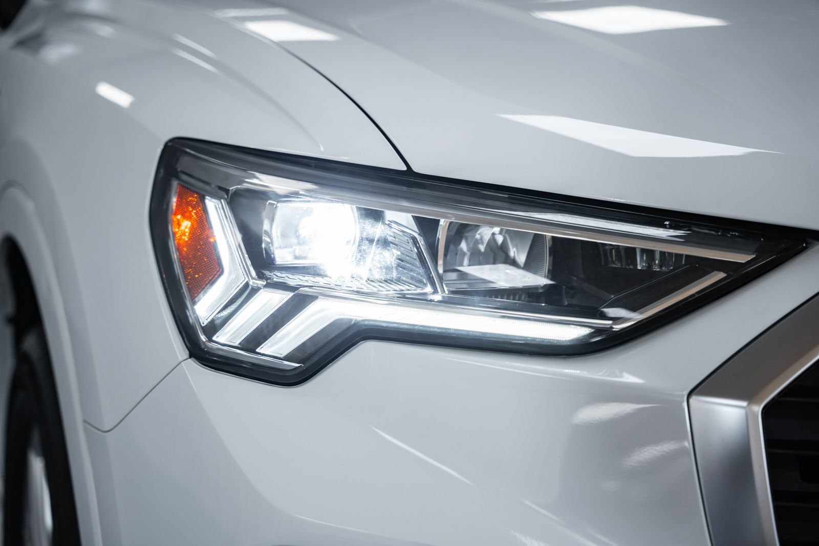 Used 2023 Audi Q3 2.0T Premium Plus w/ Premium Plus Package AWD/4WD image 17