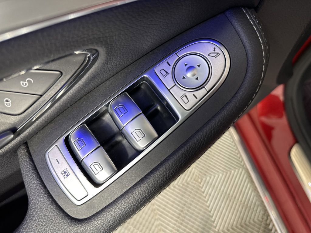 Used 2021 Mercedes-Benz C 300 4MATIC Sedan image 11