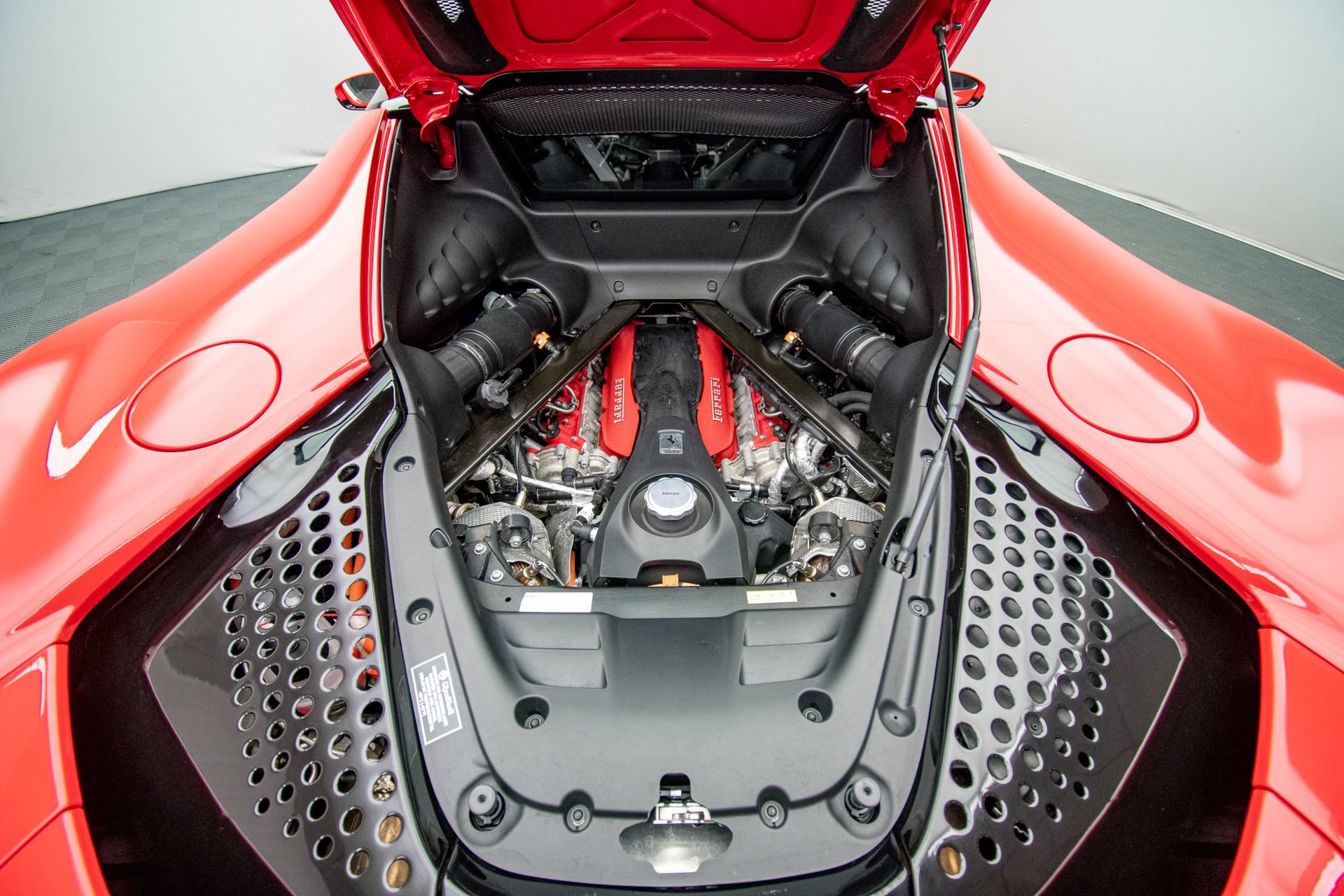 Used 2022 Ferrari SF90 Stradale AWD/4WD image 26