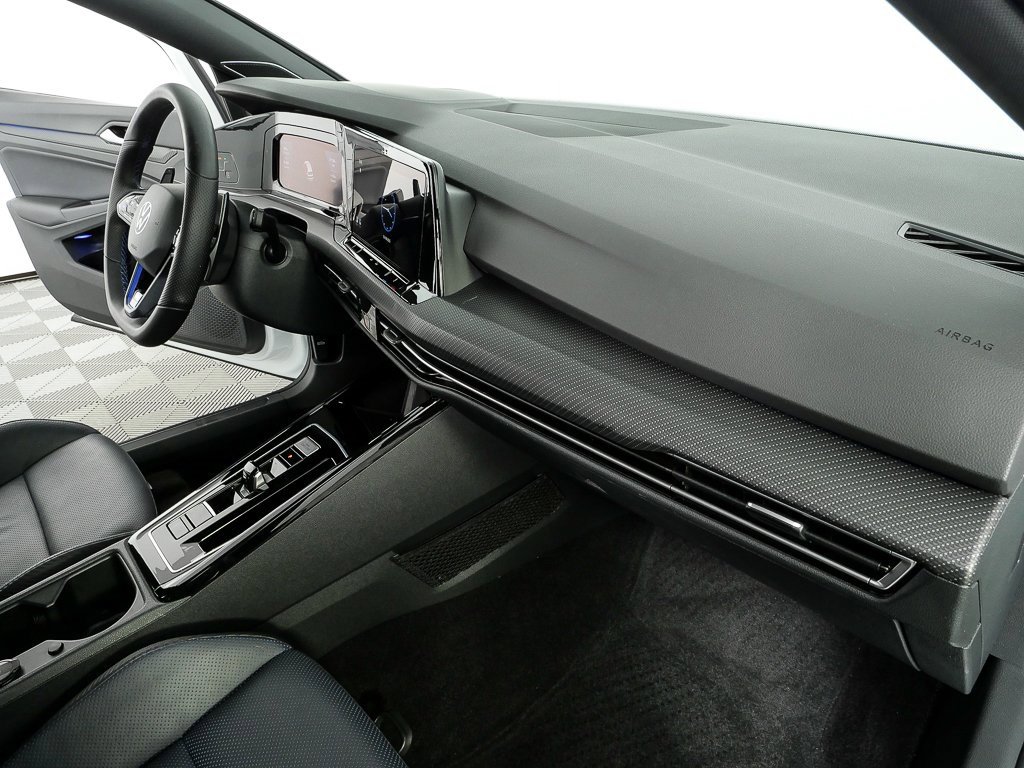 Used 2023 Volkswagen Golf R image 23