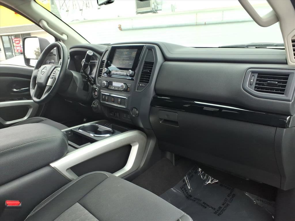 Certified 2024 Nissan Titan SV w/ SV Convenience Package image 13