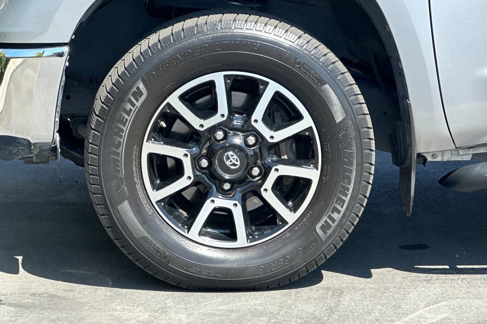 Used 2016 Toyota Tundra SR5 w/ TRD Off Road Package image 23