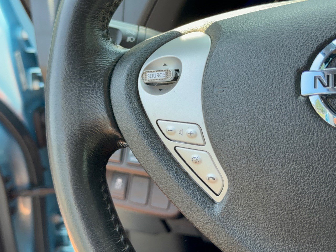 Used 2015 Nissan Leaf S w/ Charge Package FWD image 18