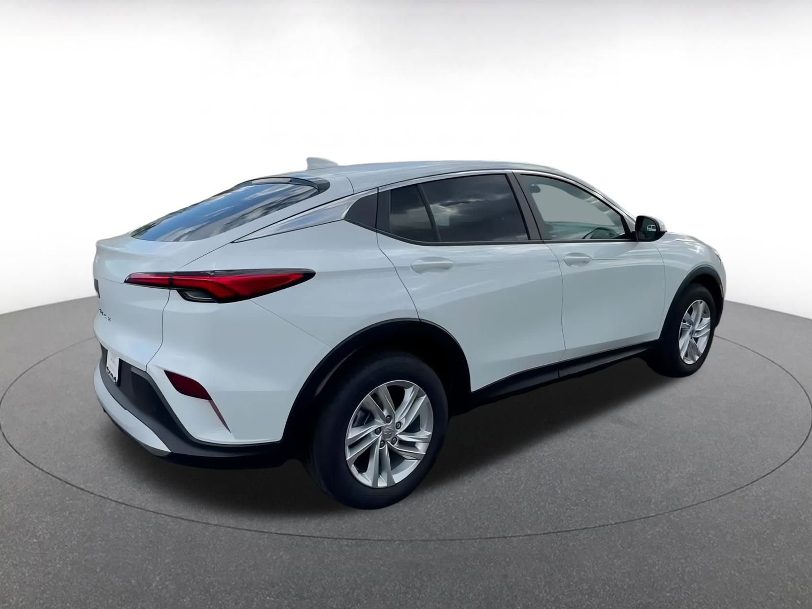 Used 2025 Buick Envista Preferred image 14