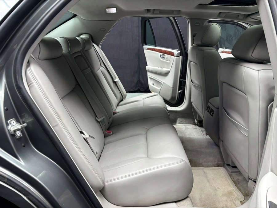 Used 2007 Cadillac DTS Luxury I w/ Sun And Sound Package image 32