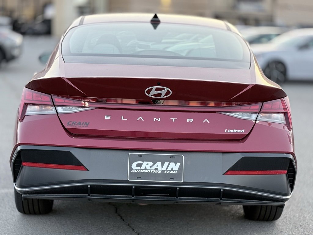 New 2025 Hyundai Elantra Limited image 7