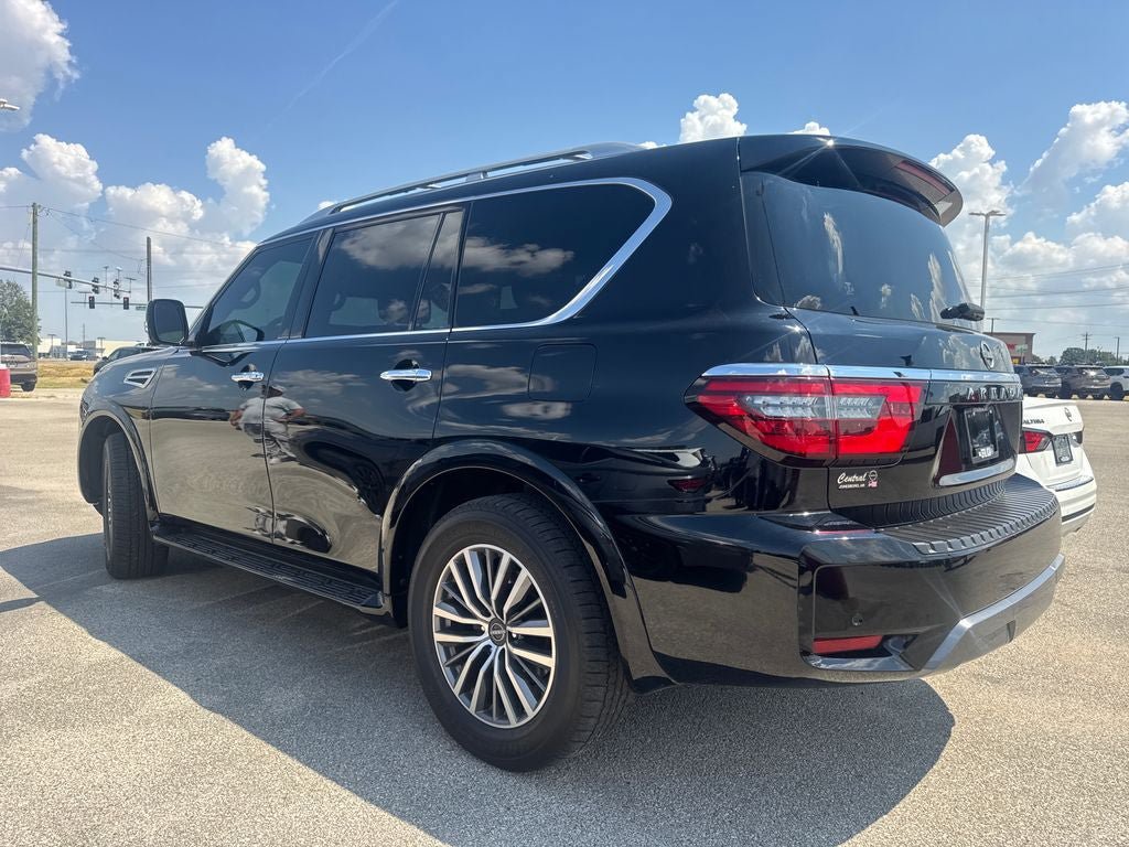 Used 2024 Nissan Armada SL w/ Captain's Chairs Package RWD image 4