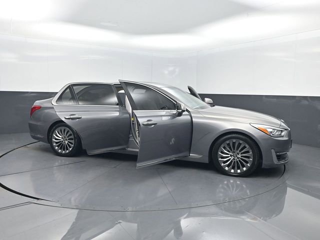 Used 2018 Genesis G90 3.3T Premium RWD image 40